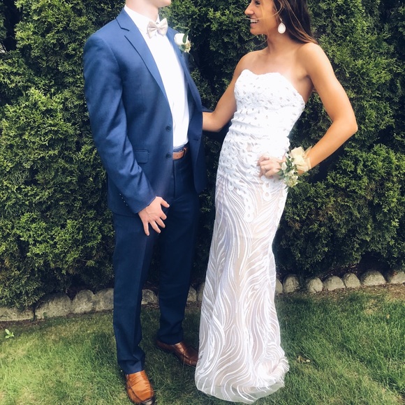 prom dress - Picture 3 of 5